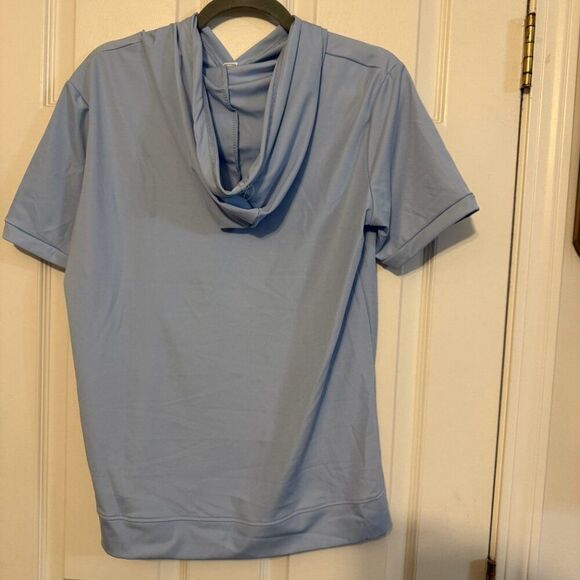 Light Blue Short-Sleeve Hooded Shirt – Size Large, NWOT, Casual Unbranded Pullov - Picture 2 of 3